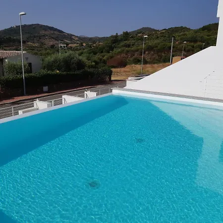 Con Piscina Privata Budoniaffitti *