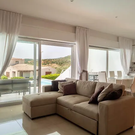 Con Piscina Privata Budoniaffitti Villa